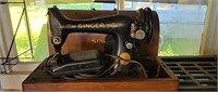 Vintage Singer Sewing Machine (back house)