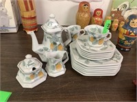LOT OF CHINA / DISHES
