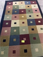 5x7 are rug preowned