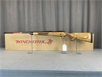 157. Winchester Mod. 70 Super Grade Maple