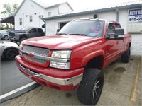 2004 CHEVROLET SILVERADO 4X4