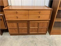 MID CENTURY NATHAN CABINET WITH 4 DRAWERS
