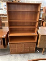 MID CENTURY NATHAN BOOKCASE WITH LOWER