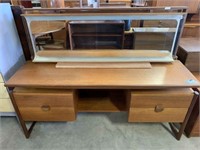 MID CENTURY DURABLE SUITES DRESSING TABLE