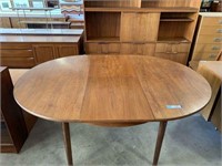 MID CENTURY DINING TABLE