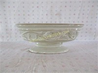 Ceramic oblong pedestal bowl