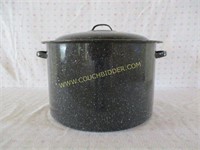 Speckled granite stock pot w/lid