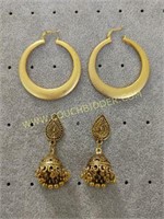 2 pair earrings