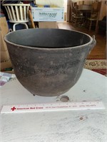Footed iron pot