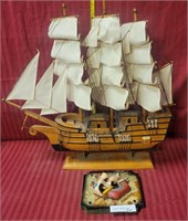 REPLICA WOOD SAILBOAT & SANTA MARIA PLAQUE