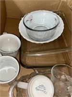 Assorted glassware including Pyrex baking dishes
