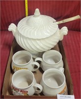 SOUP TUREEN W/LADLE & 4 SOUP MUGS