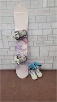 Snow board and bood in good condition