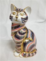 Vintage ROYAL CROWN DERBY cat with button