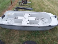 9' Poly boat