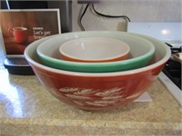 PYREX BOWLS