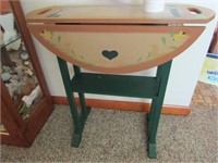 SMALL DECORATIVE TABLE WITH FOLDING SIDES