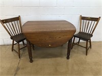 Oak Drop Leaf Vtg. Ext. Table & 2 Side Chairs