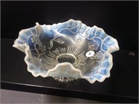 Clear To White Opalescent Dish