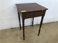 Antique Cherry 1-drawer Table