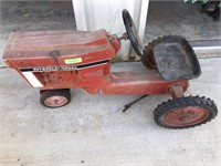 Vintage IH metal riding tractor