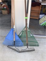 Yard/garden rakes