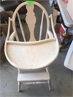 Vintage wooded high chair