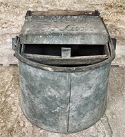 Vintage DeLuxe Galvanized Steel Mop Wash Bucket