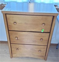 (3) Drawer Chest of Drawers