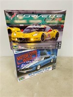 2 model cars - Corvette & 69 Camaro