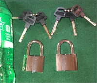 2 NEW STAINLESS STEEL LOCKS WITH KEY