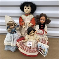 4 Dolls