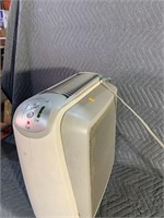 Bonaire air purifier plugged in running, needs
