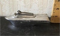 Speedboat table lighter