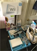 Large Wii lot with accessories