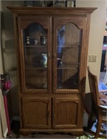 6' display cabinet and contents