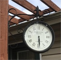 Outdoor clock