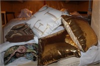 Large Selection in Bags of Cushions for every