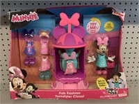 Disney Junior Minnie Fab Fashion Turnstyler Closet