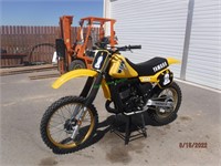 Collectable 1982 Yamaha YZ 490 Dirt Bike