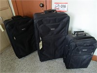 Three Pc Jaguar Luggage Set