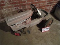Pedal Tractor, Int'l ( 1 Back Tire Missing)