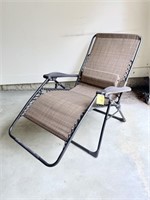 Wide Folding Reclining Chair
