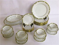 32 Pieces of Noritake Warrington Pattern China