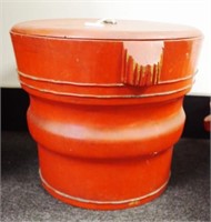 Large Chinese red lacquered lidded food box