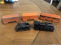 Vintage Diecast Tootsie or Midge toy train set
