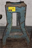 Cast Iron Industrial Table Legs. 18x29. Bidding