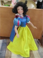 Disney Porcelain   Snow white Doll
