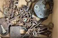 Box of old keys & locks