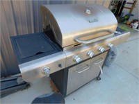 CHARBROIL GAS GRILL